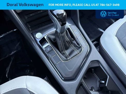 Used 2025 Volkswagen Taos SE w/ Panoramic Sunroof Package image 21