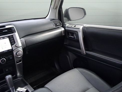 Used 2022 Toyota 4Runner SR5 Premium w/ Moonroof Package image 18