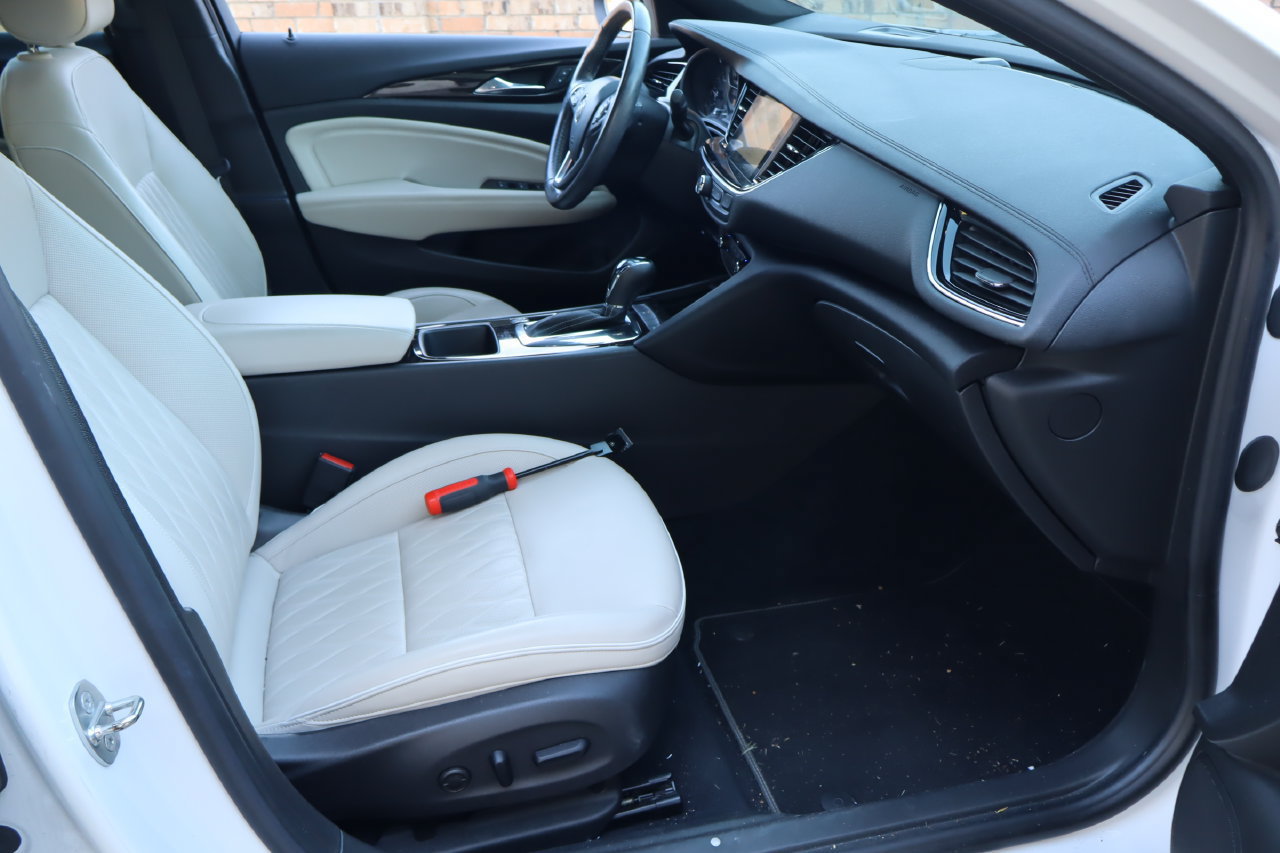 Used 2019 Buick Regal Avenir w/ Driver Confidence Package II FWD image 16