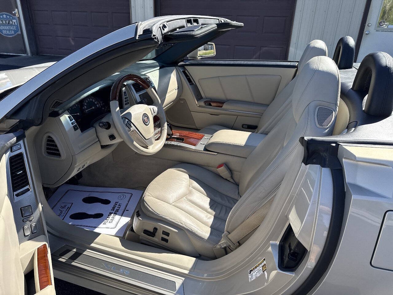 Used 2006 Cadillac XLR RWD image 48