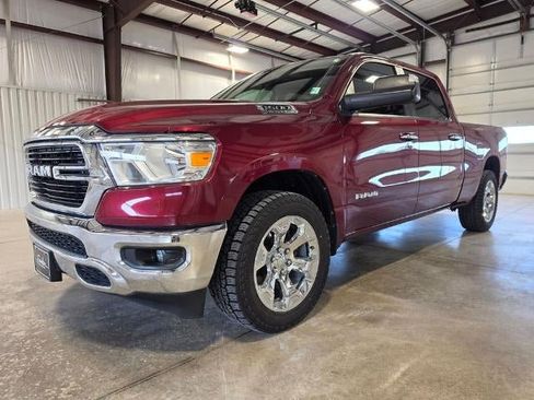 Used 2020 RAM 1500 4x4 Crew Cab image 2