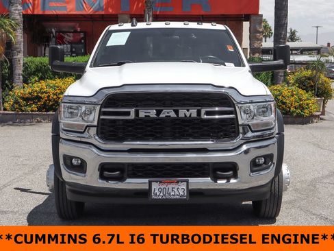 Used 2022 RAM 5500 Tradesman w/ Chrome Appearance Group AWD/4WD image 3