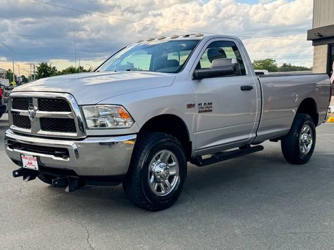 Used 2016 RAM 3500 Tradesman w/ Chrome Appearance Group AWD/4WD image 8