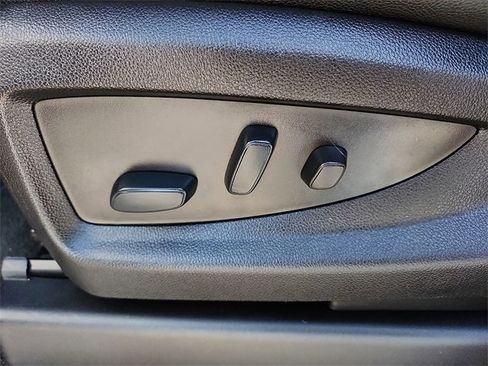 Used 2018 Chevrolet Tahoe Premier image 14