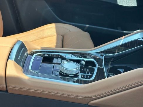 Certified 2025 BMW X6 xDrive40i w/ Executive Package AWD/4WD image 8