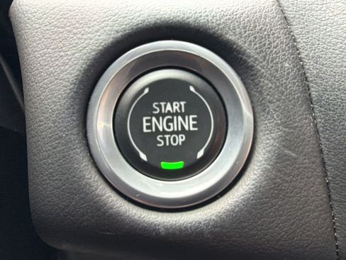 Used 2024 GMC Yukon AT4 w/ AT4 Premium Plus Package AWD/4WD image 16