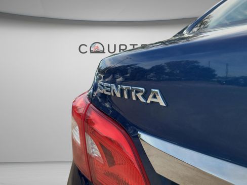 Used 2016 Nissan Sentra SV image 28