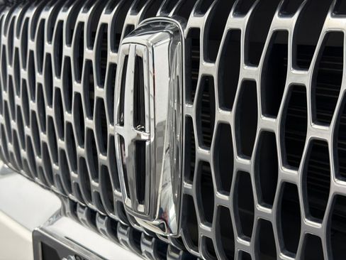 Certified 2022 Lincoln Corsair AWD w/ Premium Package image 14