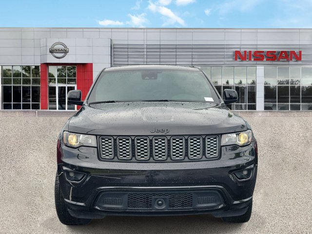 Used 2022 Jeep Grand Cherokee Laredo AWD/4WD image 2