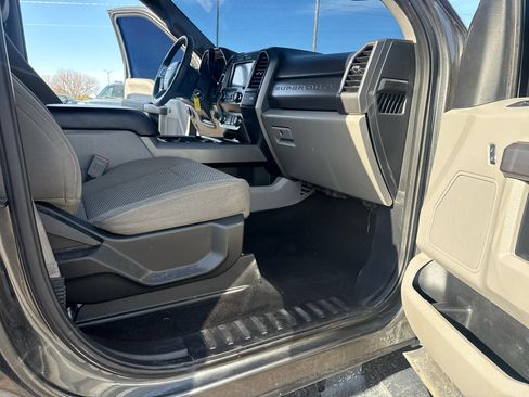 Used 2019 Ford F250 XLT w/ XLT Premium Package image 39