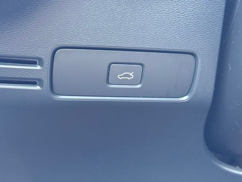 Used 2023 Volvo C40 P8 Recharge Ultimate AWD/4WD image 34