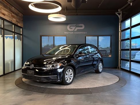 Used 2021 Volkswagen Golf 4-Door FWD image 7