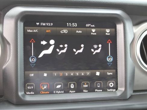 Used 2021 Jeep Wrangler Unlimited Rubicon 4xe image 37