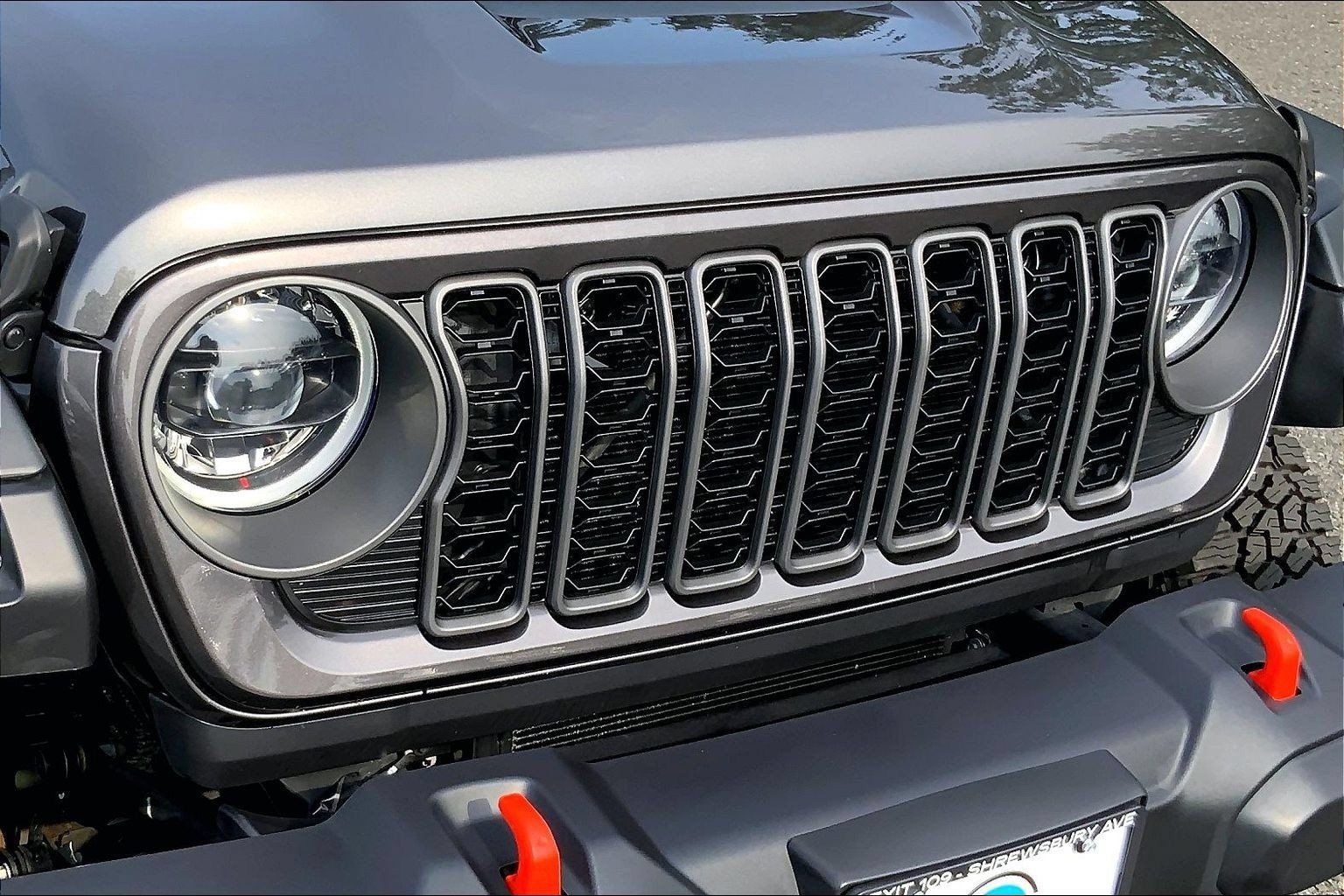 Certified 2025 Jeep Gladiator Mojave w/ Safety Group AWD/4WD image 29
