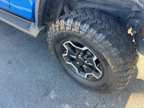 Used 2021 Jeep Gladiator Sport image 12