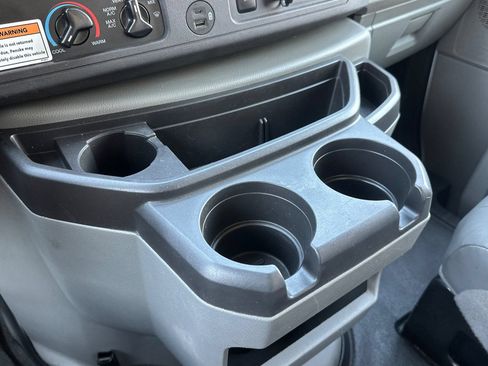 Used 2022 Ford E-350 and Econoline 350 Super Duty RWD image 27