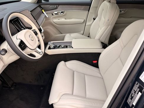 New 2026 Volvo XC90 B6 Ultra w/ Protection Package AWD/4WD image 5