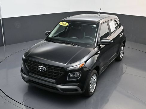 Certified 2026 Hyundai Venue SE FWD image 20