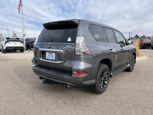 Used 2020 Lexus GX 460 Premium w/ Premium Package image 11