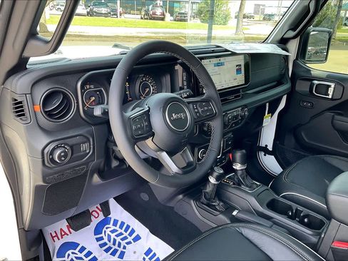 New 2026 Jeep Gladiator Mojave AWD/4WD image 8