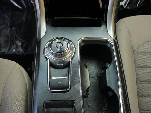 Used 2019 Ford Fusion SE FWD image 20