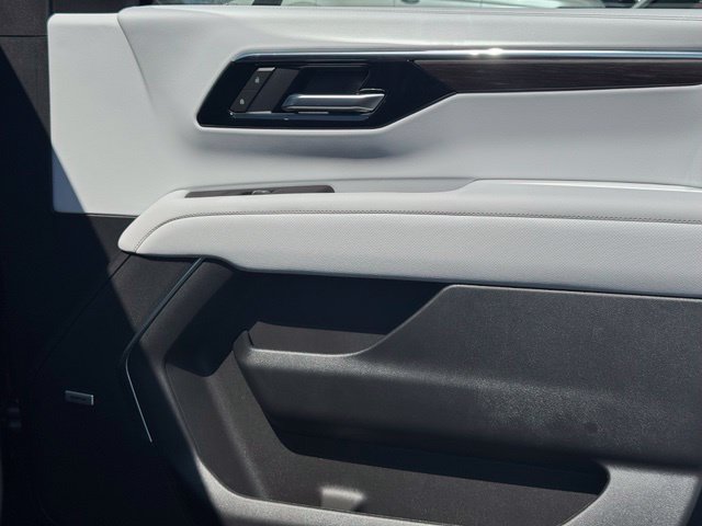 New 2026 Chevrolet Suburban Premier AWD/4WD image 27