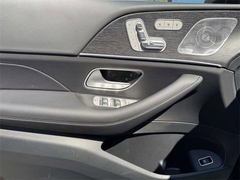 Certified 2025 Mercedes-Benz GLE 450 4MATIC image 18