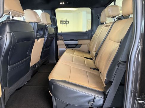 Used 2024 Ford F250 Lariat w/ Chrome Package image 24