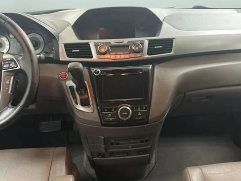 Used 2015 Honda Odyssey Touring Elite image 16