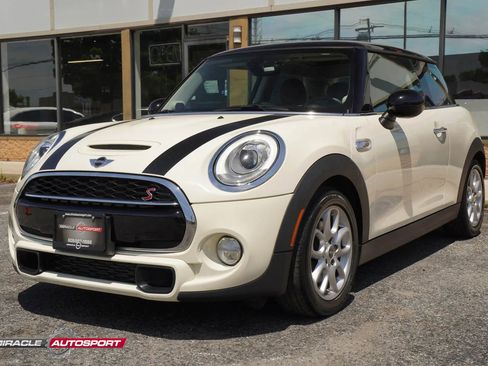 Used 2017 MINI Cooper S FWD image 3