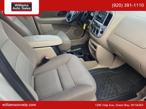 Used 2003 Ford Escape XLT image 16