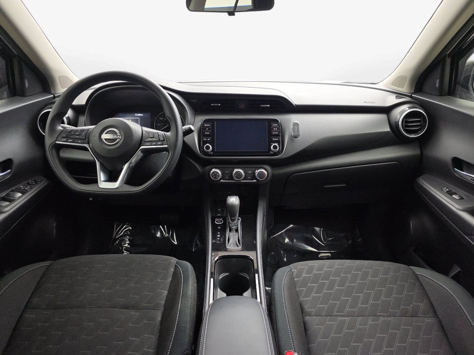 Used 2024 Nissan Kicks SV FWD image 10