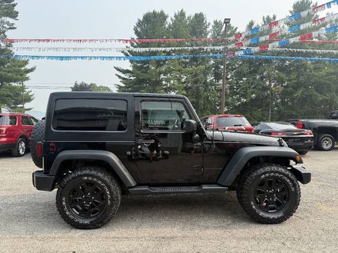 Used 2016 Jeep Wrangler Sport AWD/4WD image 6