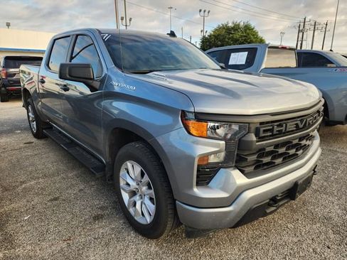 Used 2025 Chevrolet Silverado 1500 Custom RWD image 1