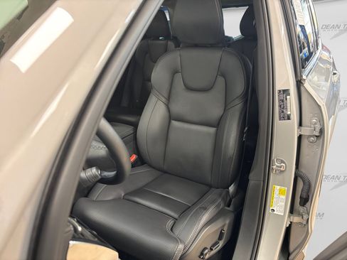 Used 2025 Volvo XC90 B6 Ultra w/ Protection Package AWD/4WD image 39