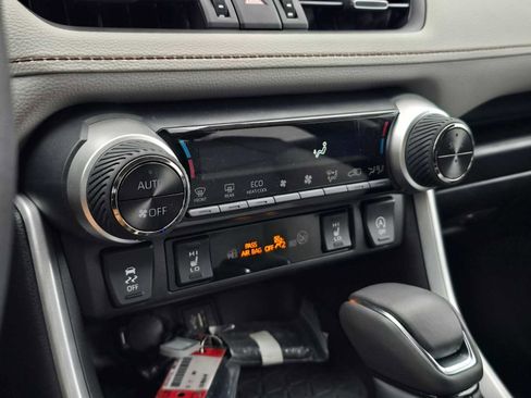 Certified 2025 Toyota RAV4 XLE Premium image 29