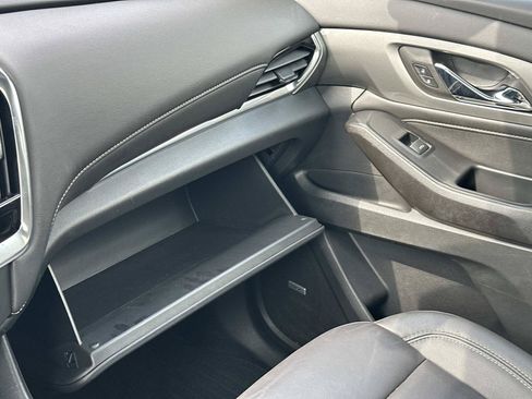 Certified 2023 Chevrolet Traverse LT w/ LT Premium Package AWD/4WD image 34