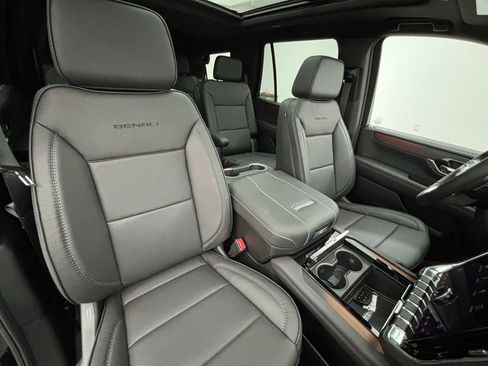 New 2026 GMC Yukon Denali w/ Sun & Power Step Package image 43