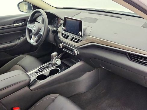 Used 2024 Nissan Altima 2.5 SV AWD/4WD image 23