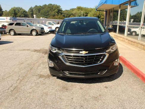 Used 2020 Chevrolet Equinox LT FWD image 2