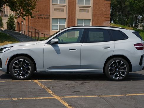 New 2026 BMW X3 xDrive30i w/ M Sport Package AWD/4WD image 2