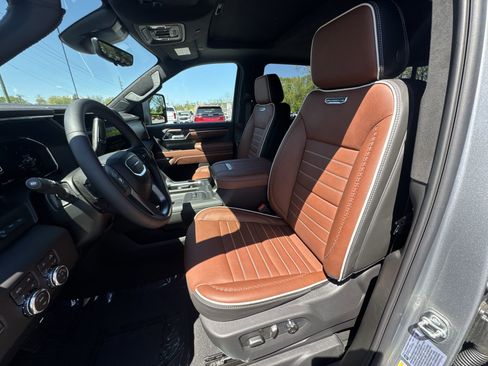 New 2026 GMC Sierra 2500 Denali Ultimate AWD/4WD image 13