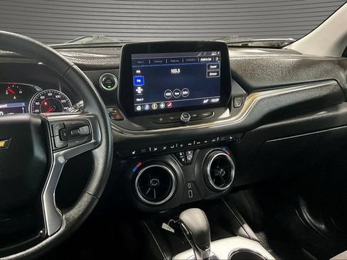 Certified 2024 Chevrolet Blazer LT w/ Convenience Package FWD image 9