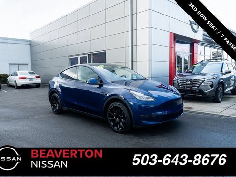 Used 2022 Tesla Model Y Long Range image 24