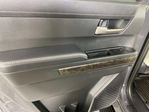 Used 2025 Toyota Tacoma Limited image 27