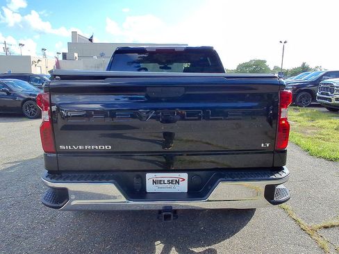Used 2021 Chevrolet Silverado 1500 LT w/ Safety Package AWD/4WD image 29