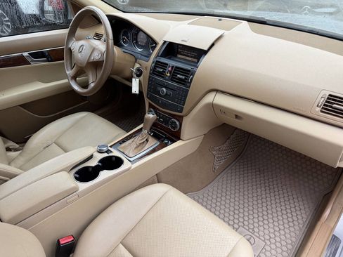Used 2008 Mercedes-Benz C 300 Sedan image 14