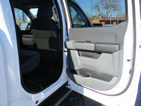 Used 2022 Ford F150 XLT image 21