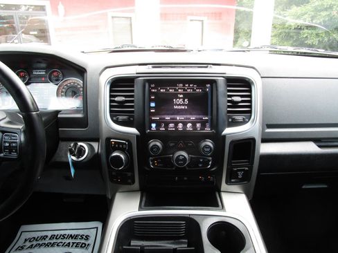 Used 2017 RAM 1500 Lone Star AWD/4WD image 7