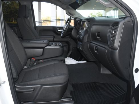 Used 2025 Chevrolet Silverado 1500 Custom Trail Boss w/ Dark Appearance Package image 19